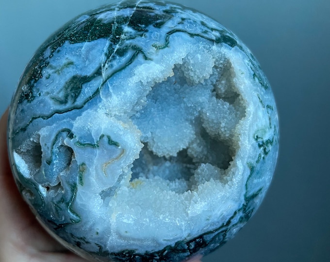 Natural Moss Agate Sphere - High Quality Druzy Healing Crystal for Home Decor and Meditation
