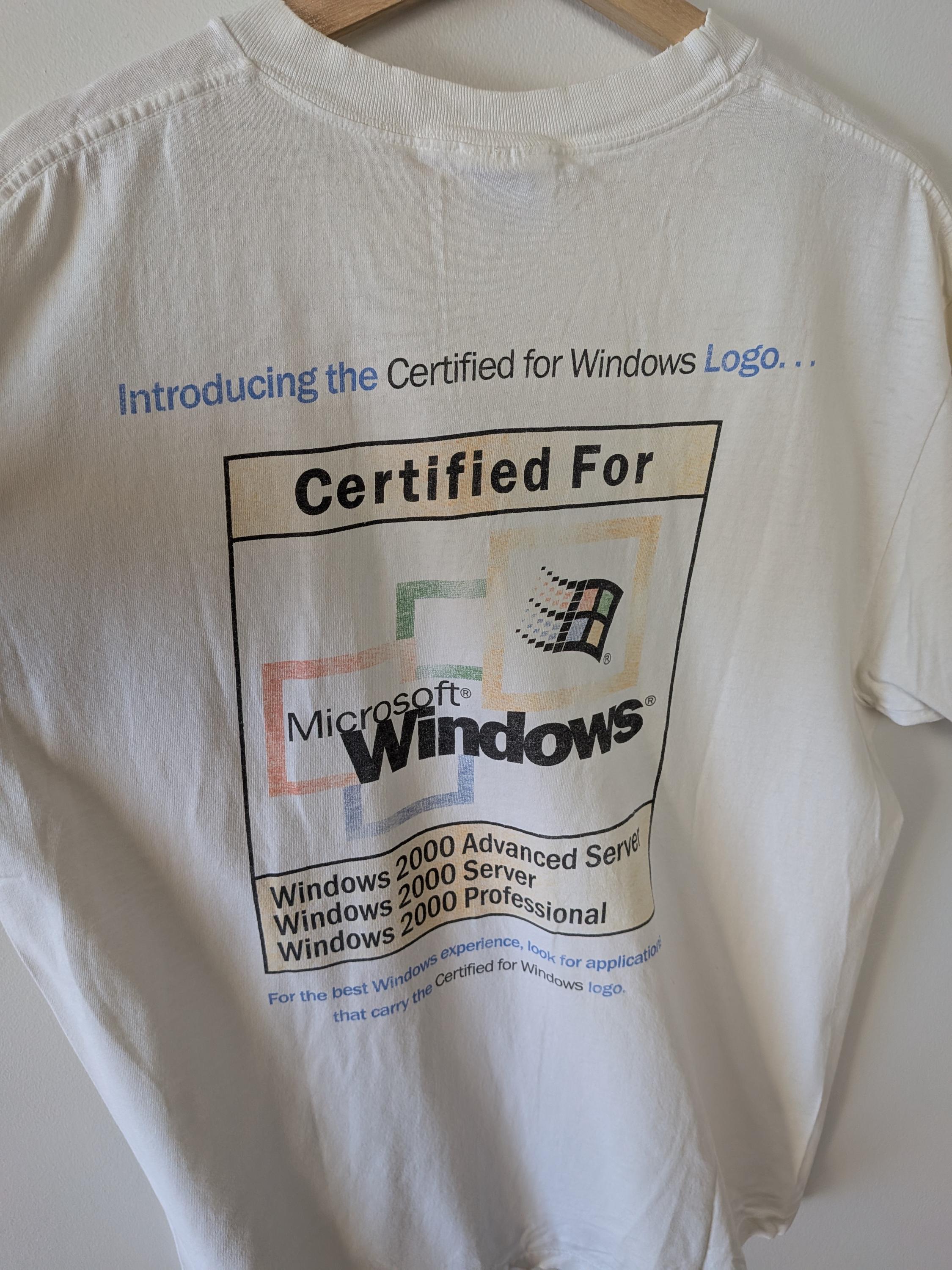 Vintage Windows 2000 