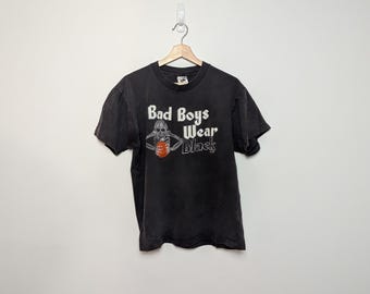 1989 "Bad Boys Wear Schwarz" Bad Boy Pistons T-Shirt