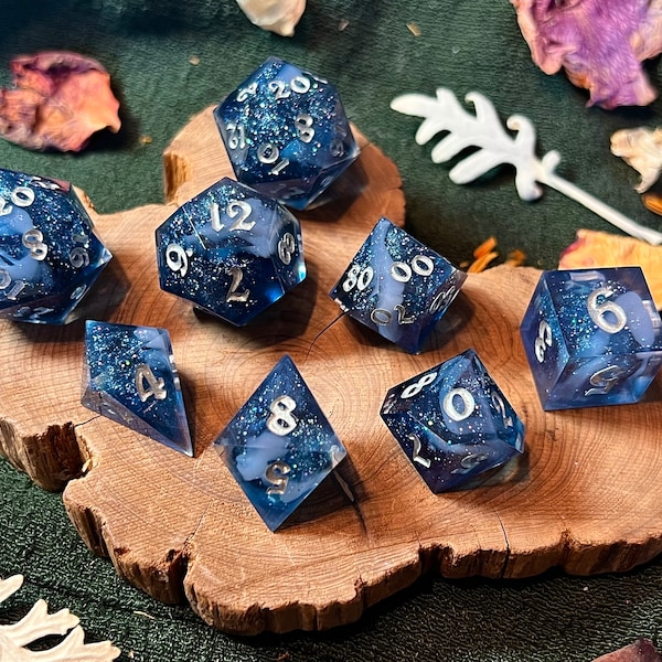 Circle of Stars - 8 Piece Handcrafted Dice Set