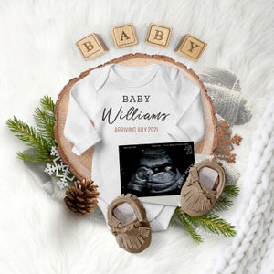 Digitale Baby-Ankündigung, Schwangerschafts-Reveal für Social Media, WEIHNACHTEN, Buffalo Plaid Onesie, Due Dezember, Instagram Foto / personalisiert