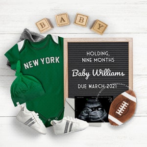 FOOTBALL Baby, Annuncio di Gravidanza per Social Media Digital, NY New York, Gender Reveal, Instagram Photo. Tutti i colori della squadra.