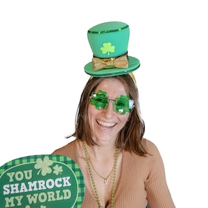 St. Patrick's mini-hoge hoed - Saint Patrick's Day-hoed - St. Patrick's Day-decoratie - klavers dameshoed - groene dameshoed - Ierse hoed - fotorekwisieten