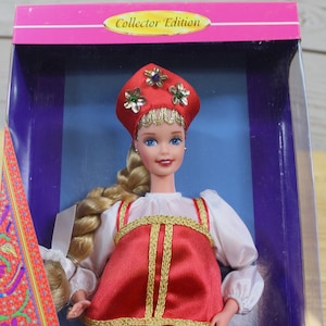NIB Collector Edition Russian Barbie - Vintage 1996