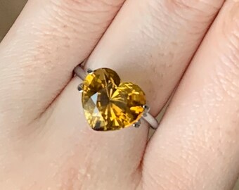 5.48ct herrliche natürliche gelbe Turmalin-Herzform -10.6x11.4x8.1 mm - Maßschmuck/Herzformschmuck- Natürlicher Turmalin 1458