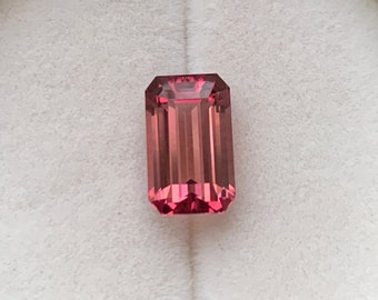 3.04Ct natürlicher rosa Turmalin - Vivid Magenta - Smaragdschliff 10.5 * 6.45 * 5.25 mm - Ausgezeichnete Klarheit - Feiner Schmuck - Turmalin Ring - N1930
