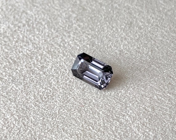 Natural Spinel - Gorgeous Metallic Gray Spinel 2.88 CT - Elongated Emerald Cut - 10.2x6.4x4.9 mm - Bespoke Jewelry/Fine Jewelry - 1273