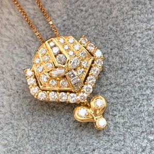 Beautiful 18K Yellow Gold Diamond Necklace with 18K yellow Gold Chain