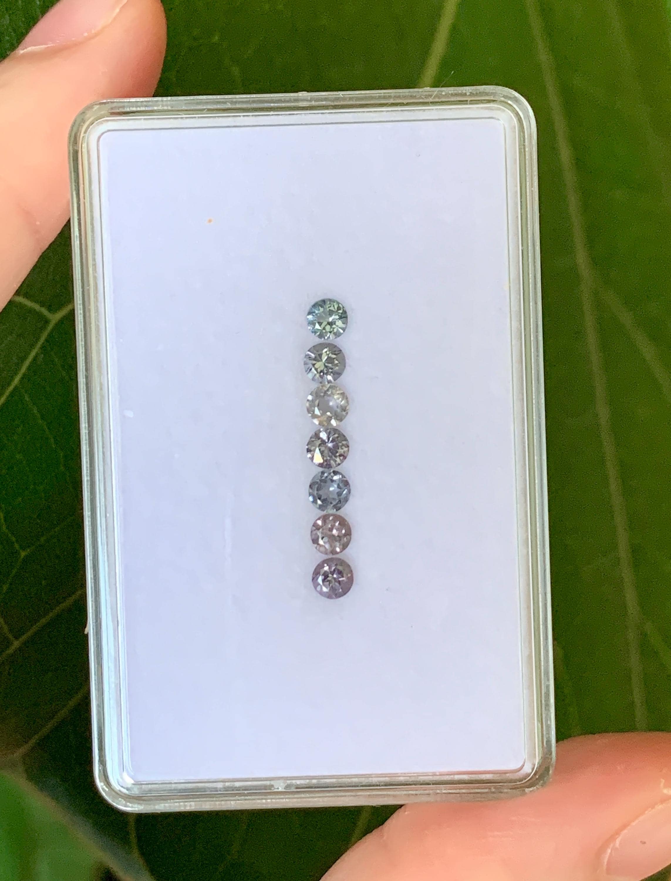 Gray spinel - Etsy 日本
