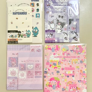 Personajes de Sanrio 2023 Kuromi, Hangyodon, Tuxedo Sam, Badtz Maru, Kerokeroppi, Pekkle, Pochacco, Pompompurin, My Melody Conjuntos de letras completos.