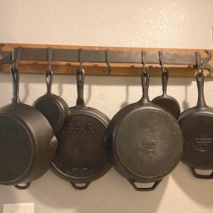 Cast iron pan wall hanger hotsell