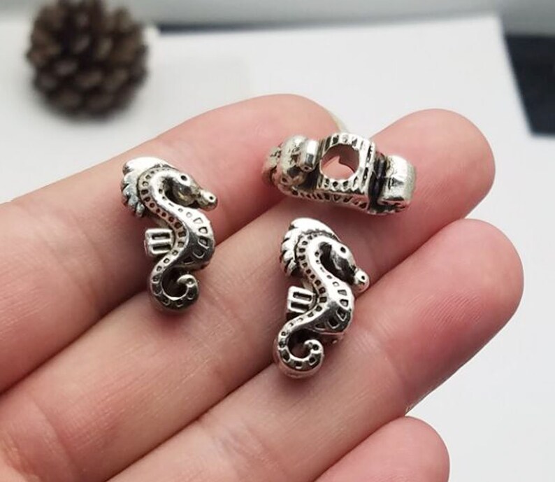 10 Resin Adorable Hippocampus Charms Earring Necklace Bracelet Bead Pendants DIY Jewelry Decoden Cabochon Keychain Accessories 33x16mm