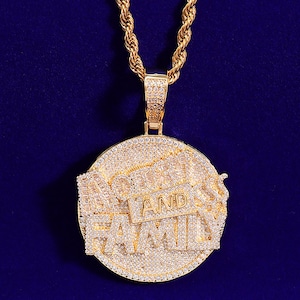 Iced Out &quot;Money And Family&quot; Luxury Round Disc Edition Pendant, Men&#39;s Hip Hop Jewelry, Iced Out Pendant Necklace, Rope Chain, Gift for Him
