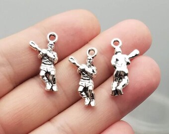 5467 Pewter "Hockey Mom" Charm on an 8mm Spring Ring for Charm Bracelets 