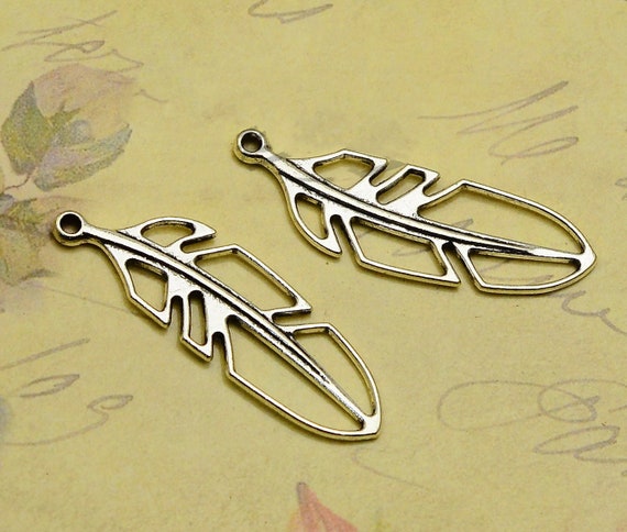 15pcs Antique Silver Hollow Leaf Charm Pendant Necklace Accessory Handmade Craft 15pcs Antique Silver Hollow Leaf Charm Pendant Necklace Accessory Handmade Craft