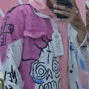 Handbemalter kleiner Peep Rapper in Jeansjacke Street Art Never Say Die Bild 6