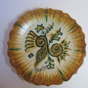 Quimper, handmade earthenware plate by Paul Fouillen, France