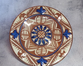 Gimeno Rios (Manises), decorative glossy plate handmade in Spain between 1920 and 1929