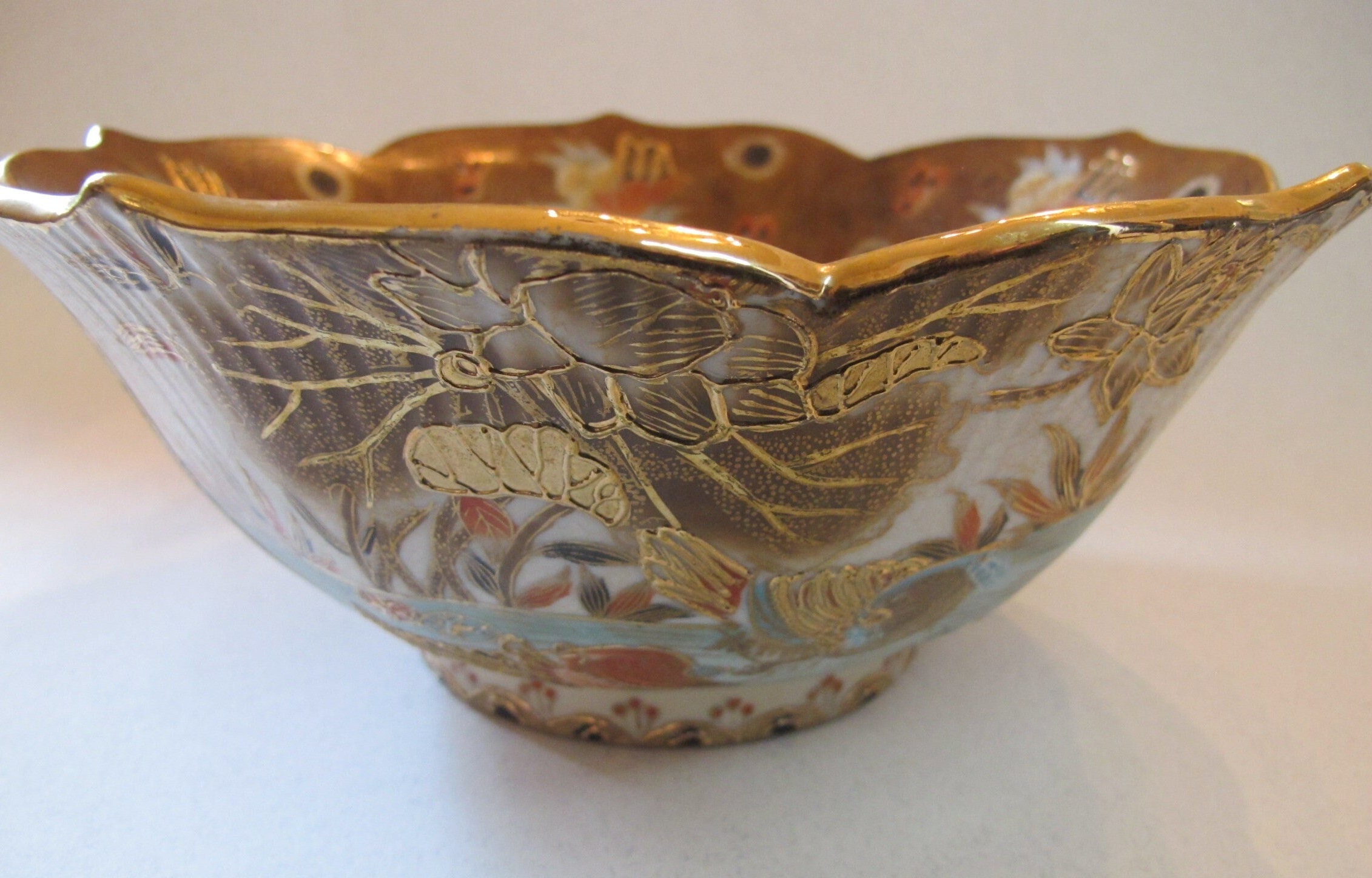 Chinese Satsuma, hand-decorated Satsuma-style decorative bowl, China