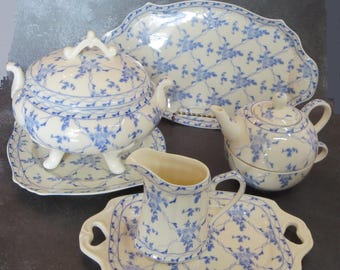 Skye McGhie fine porcelain, various pieces from the Rose Brocade pattern, China 1990