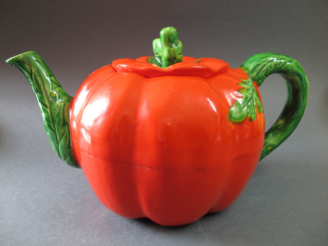 MAJOLICA Tomatoshaped Teapot Made in Occupied Japan, 194552 Etsy
