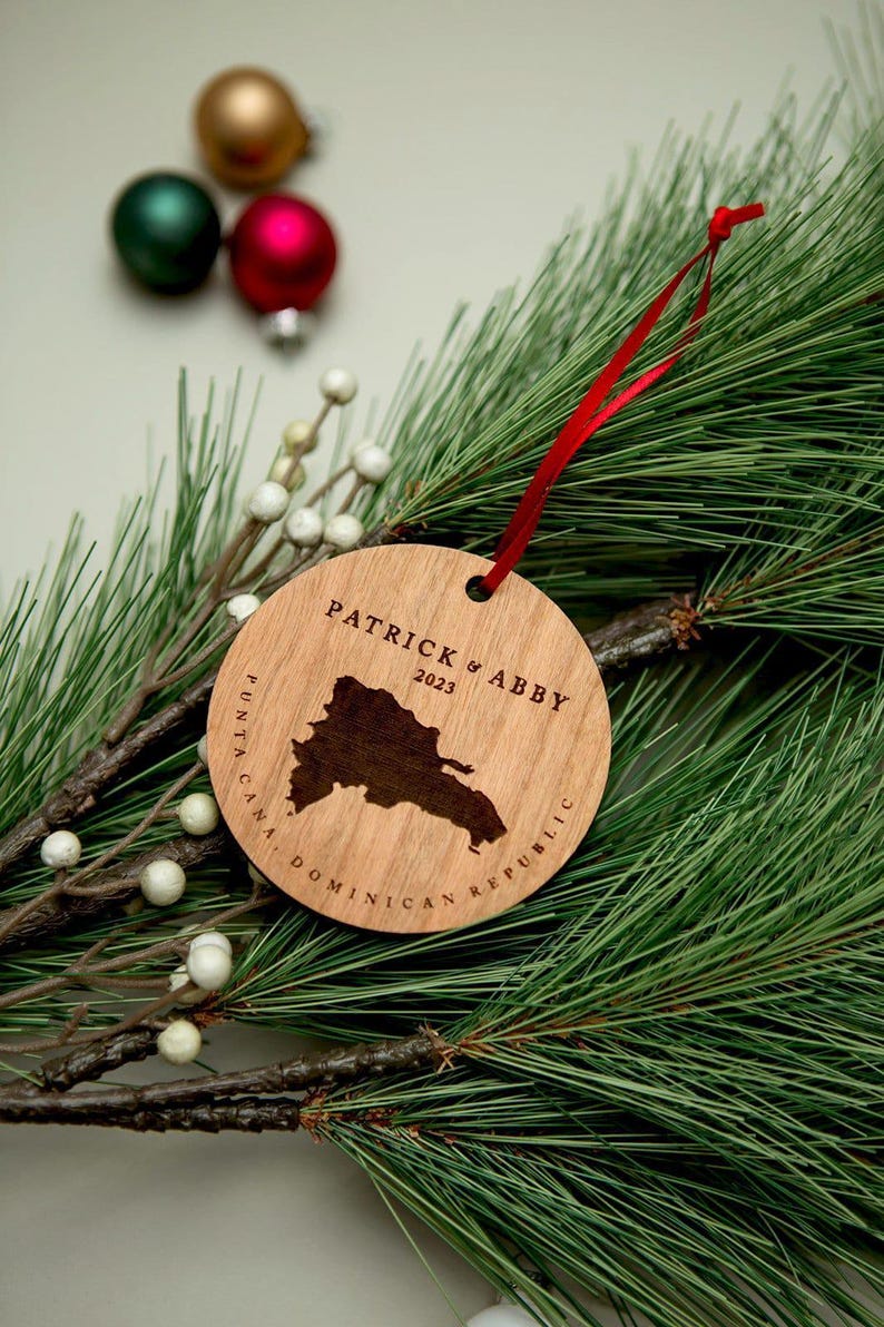 Mexico Travel Ornament | Cancun Tulum Cabo Riviera Maya Mexico Travel Keepsake Gift | Travel Gift Ideas Cherry Wood