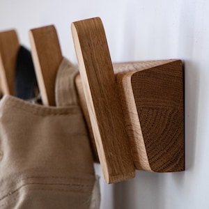 Wall Hanger - Wooden wall hanger - Oak coat rack - Modern wall hook - Scandinavian entryway hanger - Minimalist wall rack
