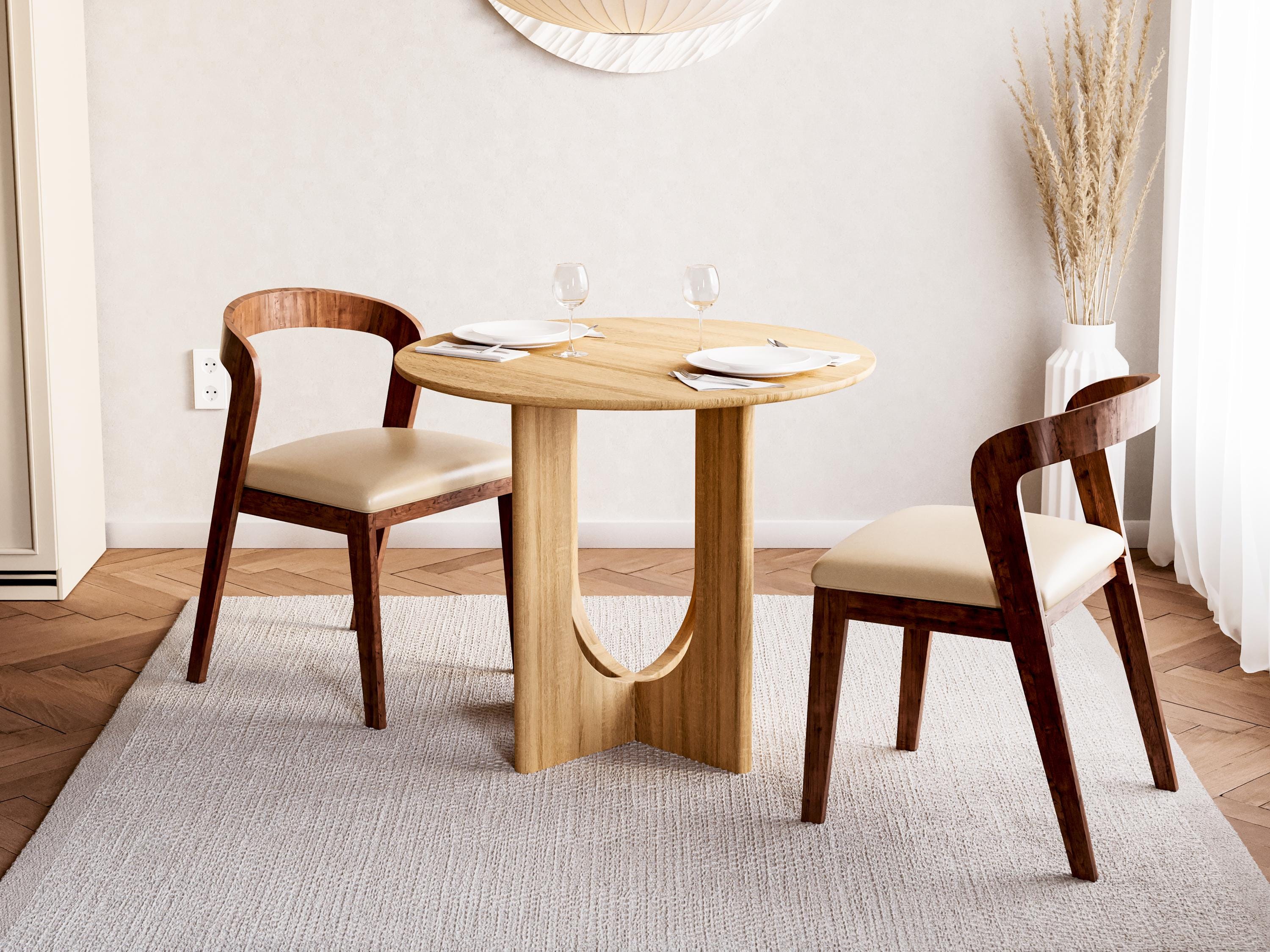 オーク無垢材のラウンドダイニングテーブル - モダンなスカンジナビア