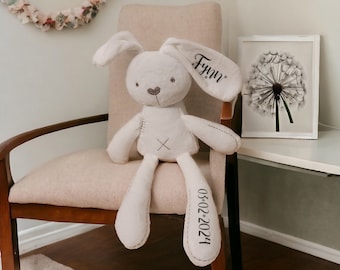 Personalisiertes Kuscheltier Hase | Stofftier Kuscheltier | Geschenk zur Geburt Taufe Baby-Party Schmusetier mit Namen Geburtsdatum Boy Girl