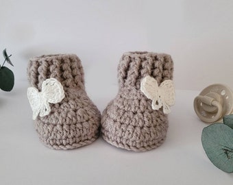 Babysöckchen | Baby-Booties | Babystiefel | Babyschuhe | Babysocken | gestrickt gehäkelt Wolle