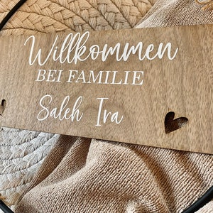 30cm Türschild Familie mit Namen personalisiert und Trockenblumen Türkranz Familienschild Namensschild mit Blumenkranz und Familiennamen Bild 5