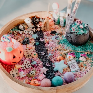 Halloween collection: Spooky town sensory bin kit