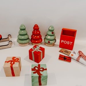 Christmas collection: traditional Christmas peg dolls and wooden toys image 4