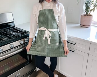 Handmade Apron / Adult Apron / Child Apron / Toddler Apron/ Lightweight Cotton / Pocket Apron / Adjustable /  Unisex / Holly / Personalized