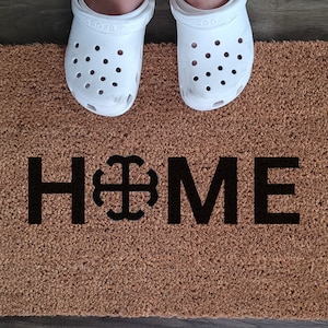 Saint Mary’s College French Cross Doormat | Belle Home Decor | SMC Alumna Gift | Housewarming or Wedding Present | Coir Entry Mat