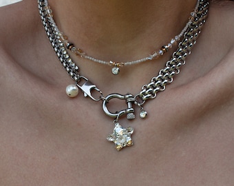 Chunky Horseshoe Carabiner Necklace with Swarovski Crystals, Thick Silver Mesh Choker Necklace with Star Charm, White Cubic Zirconia Choker