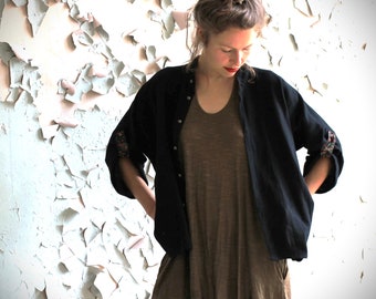 Shirt GOSH black, shirt blouse with stand-up collar and side pockets