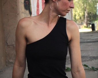 Top HUSH black, half shoulder top