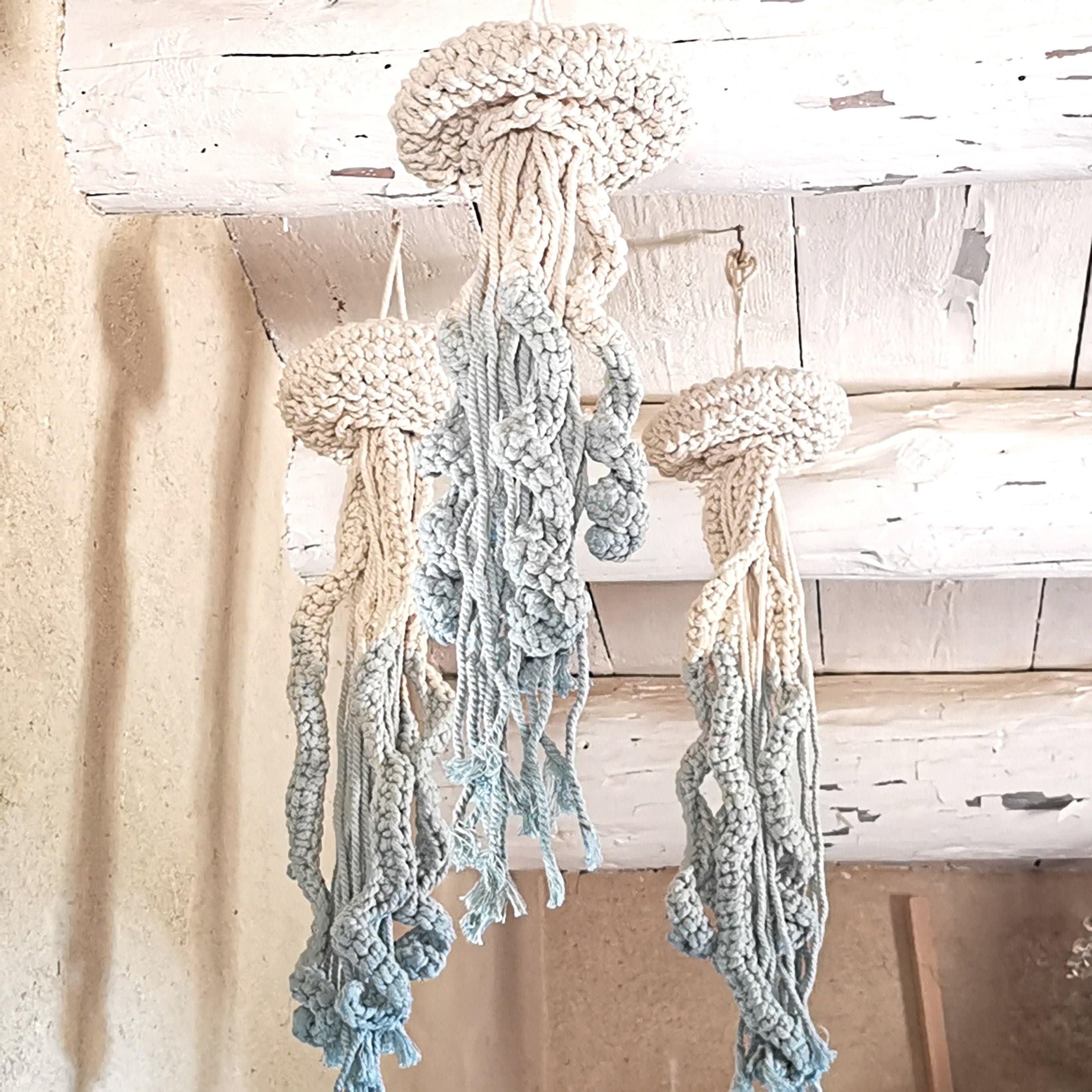 Grande Meduse Tie&dye Au Crochet // Blanc Bleu