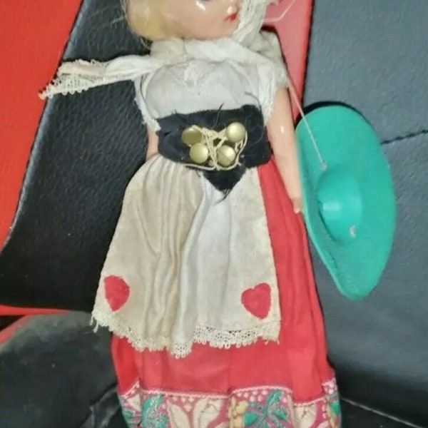 Haunted doll Alice ( paranormal Positive energy)