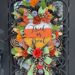 Halloween Trick or Treat Wreath, Candy Corn Swag, Halloween Swag for Front Door, Whimsical Halloween Decor, Halloween Wreath For Front Porch