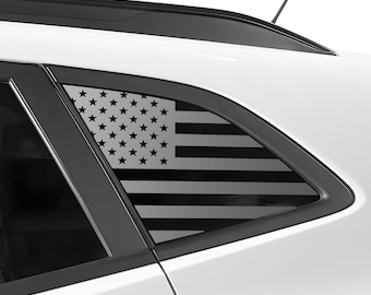 Pasuje do Chevroleta Traxa 2024-2026, naklejki winylowe na tylną szybę ćwiartkową z flagą amerykańską, postarzane, niebieskie, czerwone, różowe, z lat 2024-2025 i 2026.