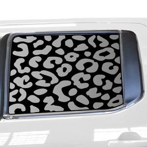 Past Nissan Frontier Crew Cab 2022-2025 Achterruit Dier Luipaard Cheetah Koe Print Vinyloverdrukplaatjestickers 2022 2023 2024 2025