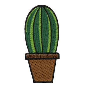 Könnte beinhalten: Ein gestickter Patch mit einem Kaktus in einem Topf. Der Kaktus ist grün mit hellgrünen Streifen. Der Topf ist braun mit einem gestreiften Muster.