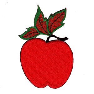 Puede incluir: Manzana roja bordada con una hoja verde. La manzana es un diseño simple con una forma redondeada. La hoja tiene un diseño detallado con un patrón rojo y verde.