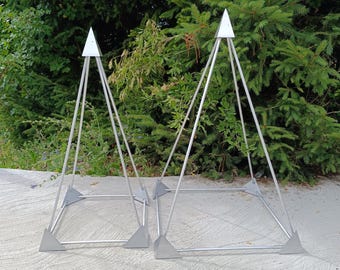Mittlere 14-Zoll-Nubian Geometrie Energie-Pyramide 36 * 36 cm Basis Aluminium-Pyramide Heilige Cubit Energie Gesunde Pyramide