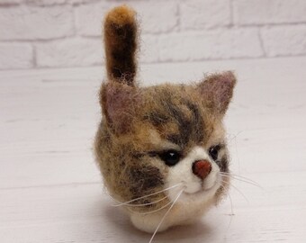 Needle felted tabby cat, custom cat sculpture