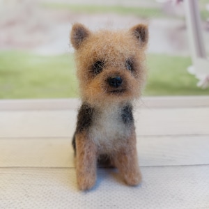 Needle felt dog, felting Yorkshire terrier