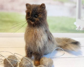Felt cat, personalized memorial cat figurine