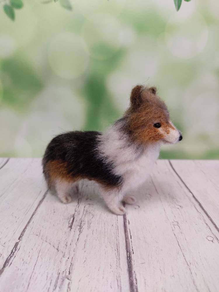Needle felt sheltie, dog sculpture, felted dog